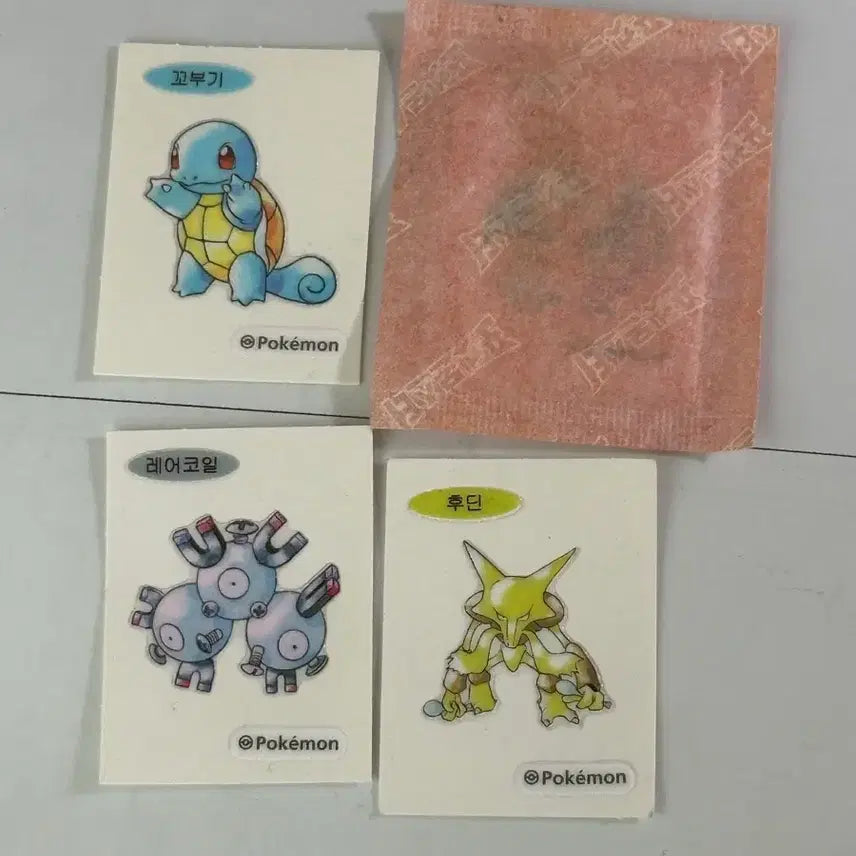 [BUNJANG] Pokemon Stickers (Sealed) Charizard + Squirtle + 2 / 포켓몬 띠부씰 (미개봉)리자몽+꼬부기 +2