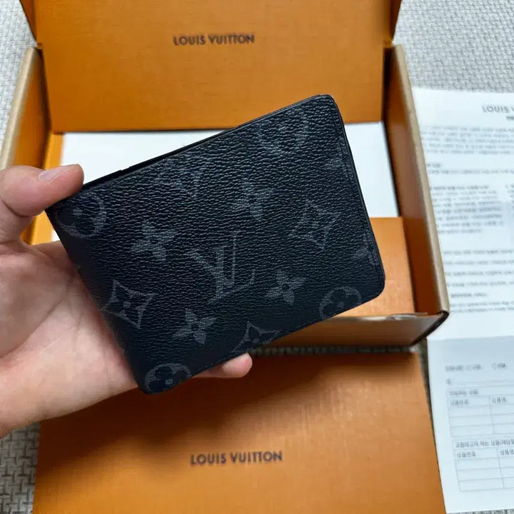 [BUNJANG] Louis Vuitton Eclipse Multiple Wallet Bifold / [OS/새상품급] 백화점판 루이비통 이클립스 멀티플월릿 반지갑