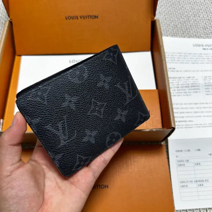 [BUNJANG] Louis Vuitton Eclipse Multiple Wallet Bifold / [OS/새상품급] 백화점판 루이비통 이클립스 멀티플월릿 반지갑