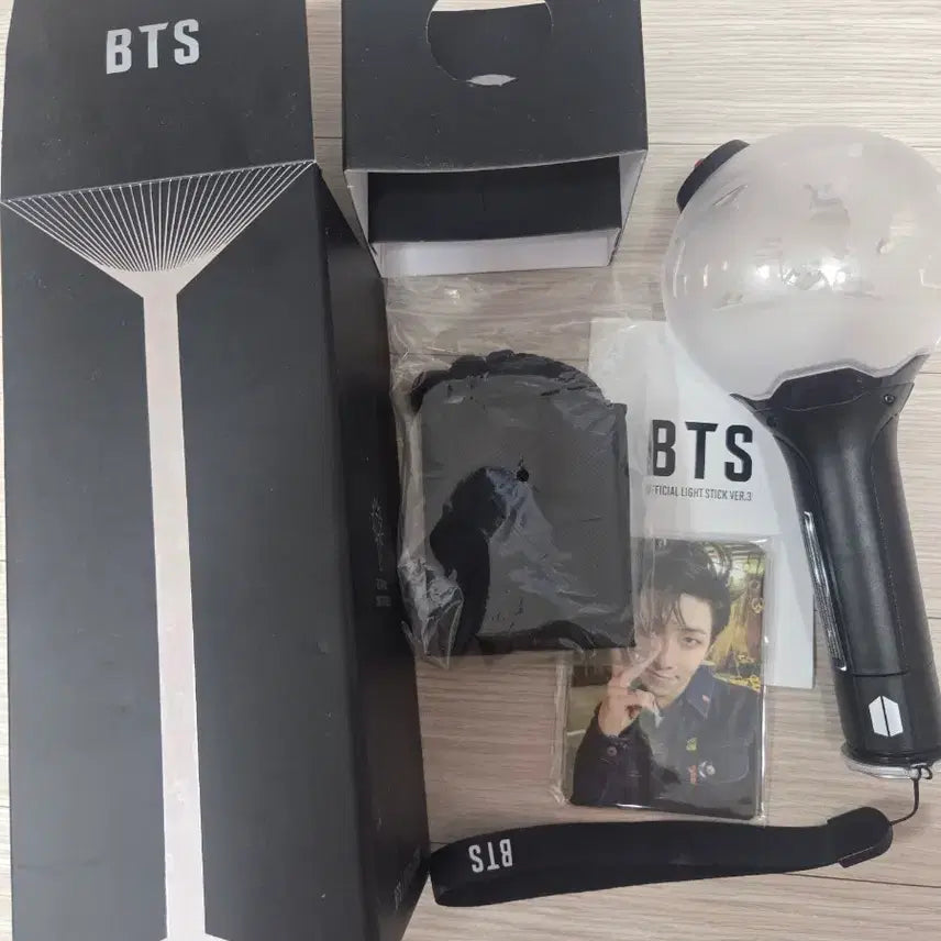 [BUNJANG] BTS ARMY Bomb VER.3 / (미개봉 포카 포함) 풀셋 방탄 아미밤 VER.3