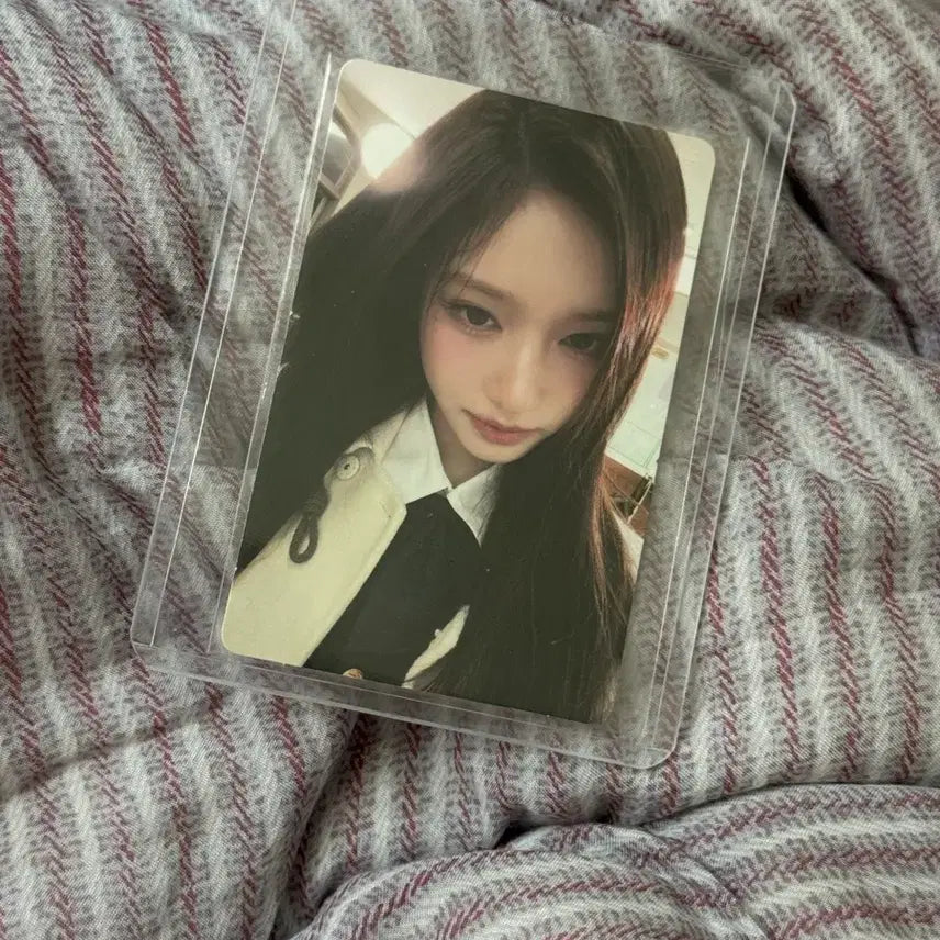[BUNJANG] IVE Leeseo BLACKHOLE Bang Bang Broadcast Photocard / 아이브 이서 블랙홀 뱅뱅 공개방송 공방 포카 포토카드