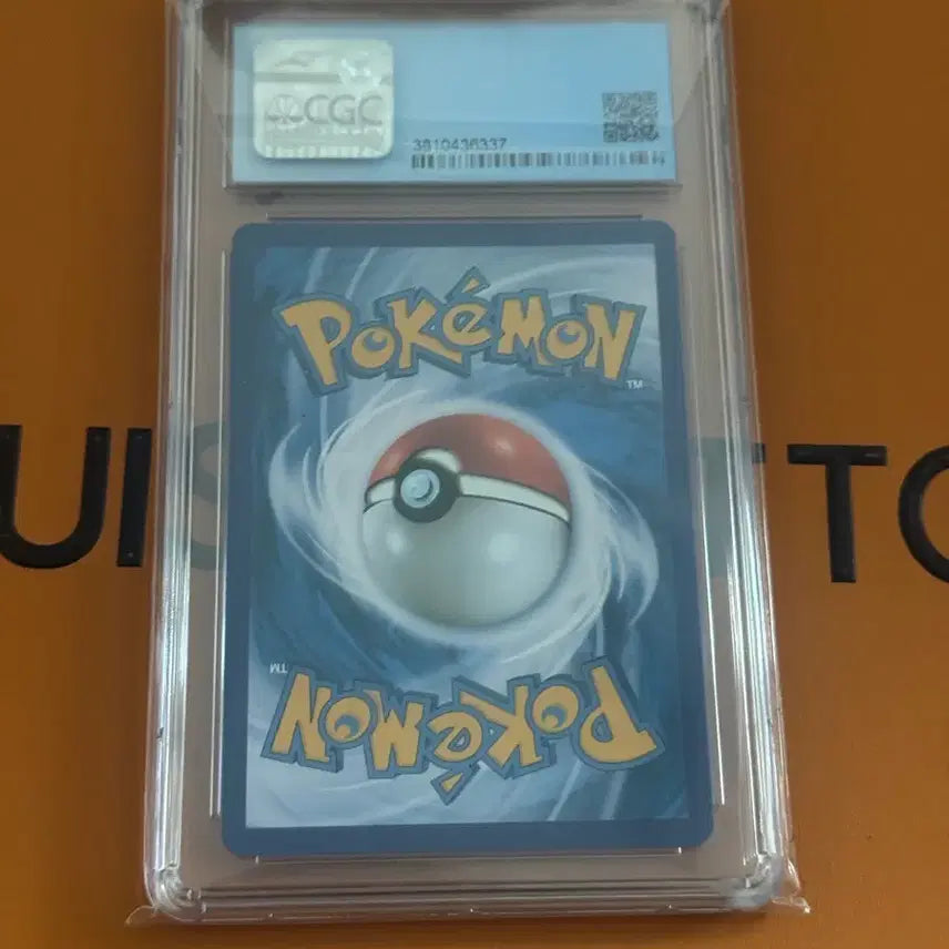 [BUNJANG] Pokemon 20th Anniversary Charizard CGC 8.5 NM/Mint+ Graded Card / 포켓몬카드 20주년 리자몽 CGC 8.5 NM/mint+