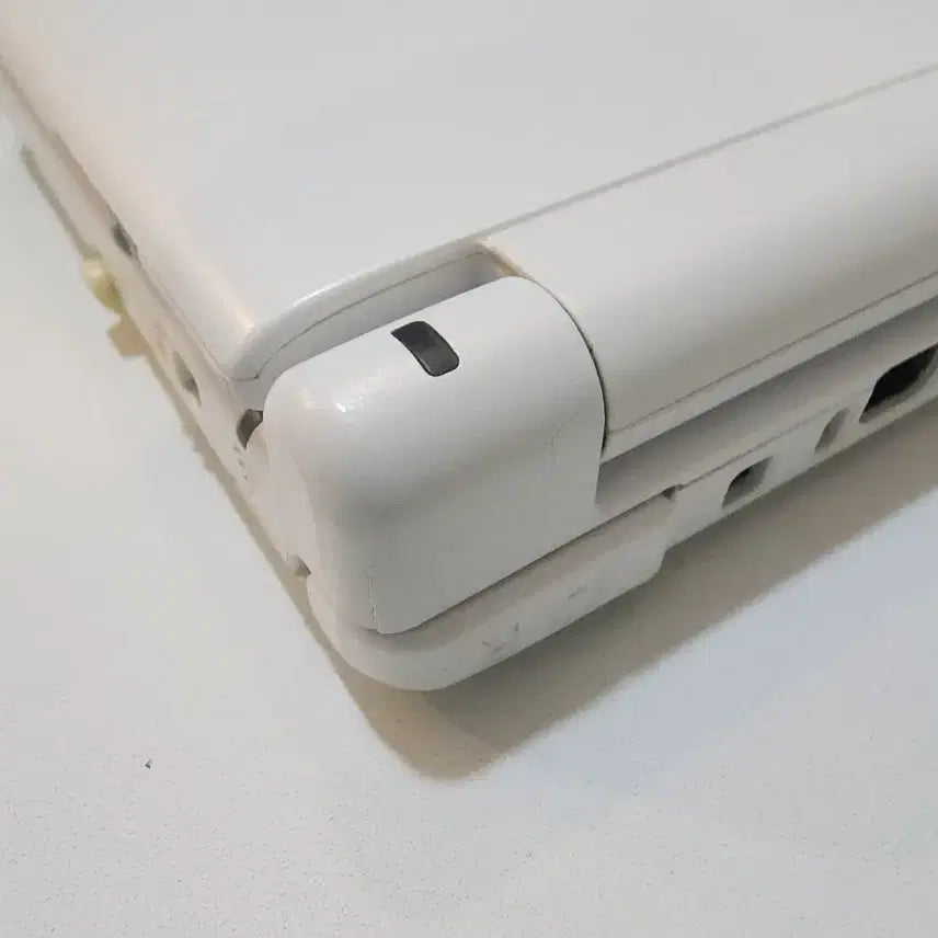 [SOLD OUT] 닌텐도 3DS XL 화이트 포켓몬무버 뱅크 걸스스타일