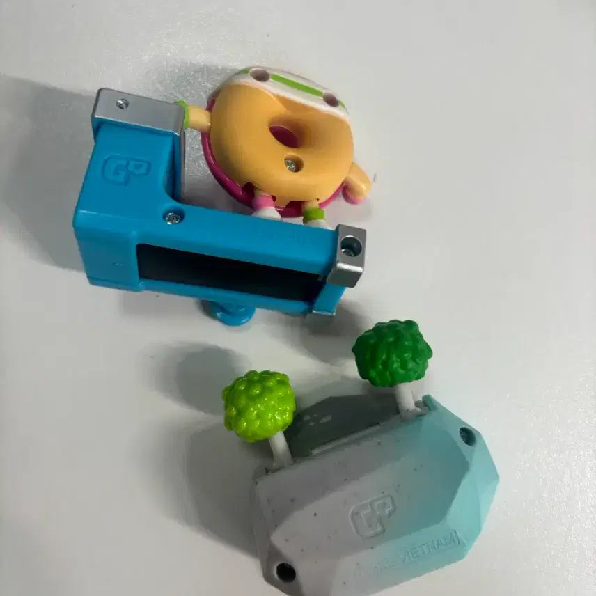 [BUNJANG] Moving Emoji Toy Accessory - Donut &amp; Rock Character / 움직이는 이모티콘 장난감 소품 키덜트 밴드락 도넛 헬스