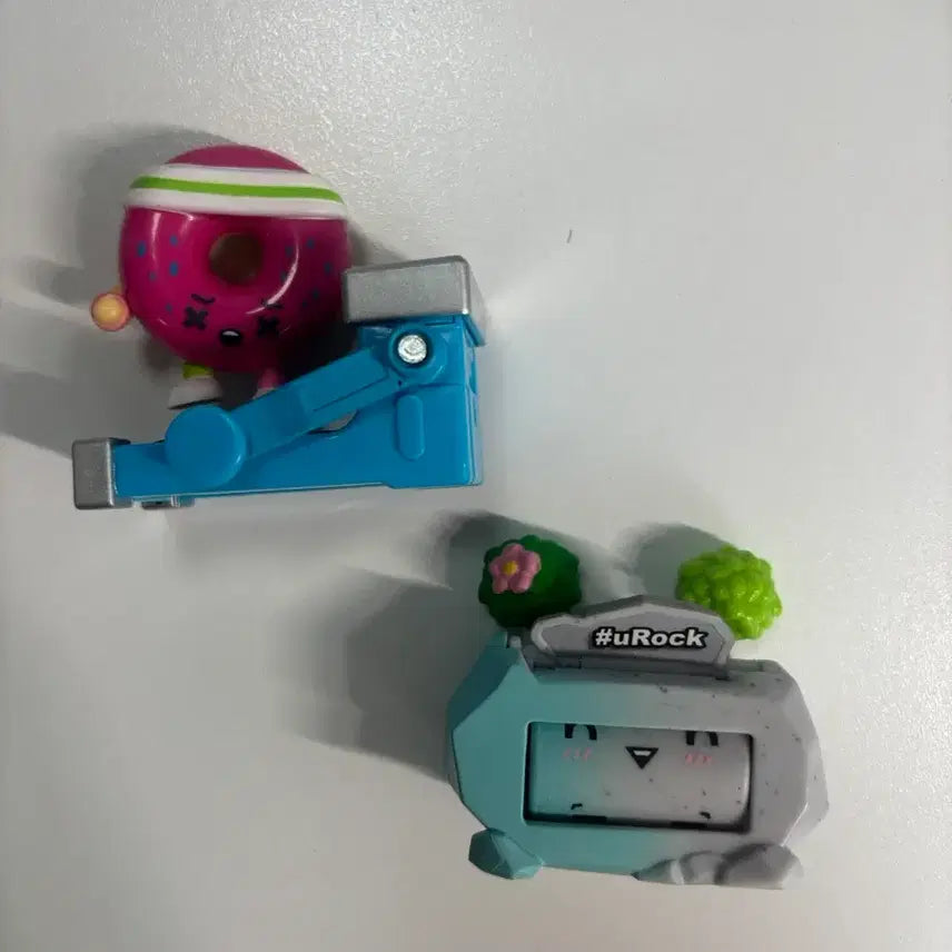 [BUNJANG] Moving Emoji Toy Accessory - Donut &amp; Rock Character / 움직이는 이모티콘 장난감 소품 키덜트 밴드락 도넛 헬스