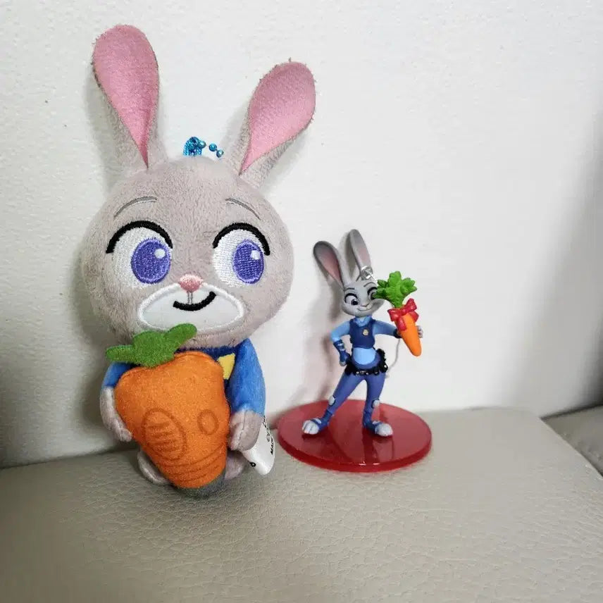 [BUNJANG] Judy Figure &amp; Keyring Bundle / 주디 피규어, 키링 일괄 7천원에 팝니다