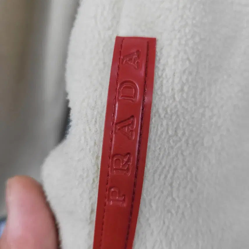[BUNJANG] Prada Zip-Up Fleece Jacket Ivory / 프라다 집업 플리스 자켓