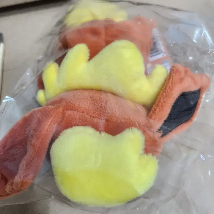[BUNJANG] Pokemon Center Gutari Series Booster Relaxing Doll / 레어)포켓몬스터 부스터 쿳타리 인형 릴렉싱 포켓몬센터 팝업 이브이 굿타리
