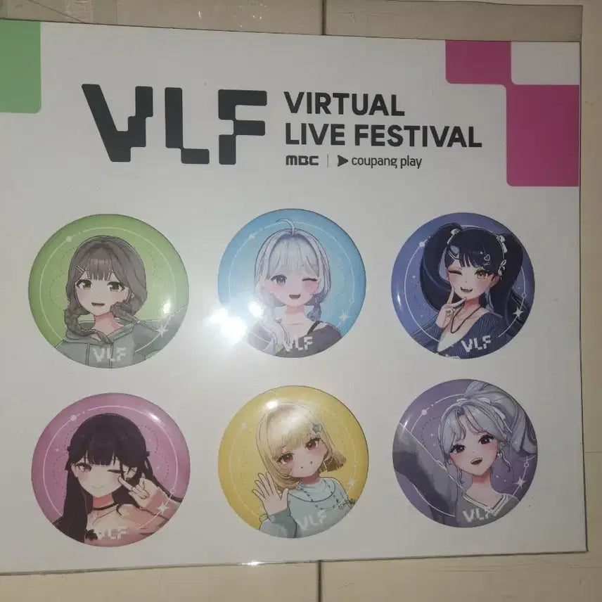 [BUNJANG] IDOLCHAMP Virtual Live Festival Badge Set / 이세돌 이세계아이돌 VLF 버라페 뱃지 세트 양도합니다