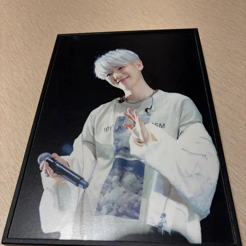 [BUNJANG] Baekhyun Framed Photo / 백현 액자 판매합니다