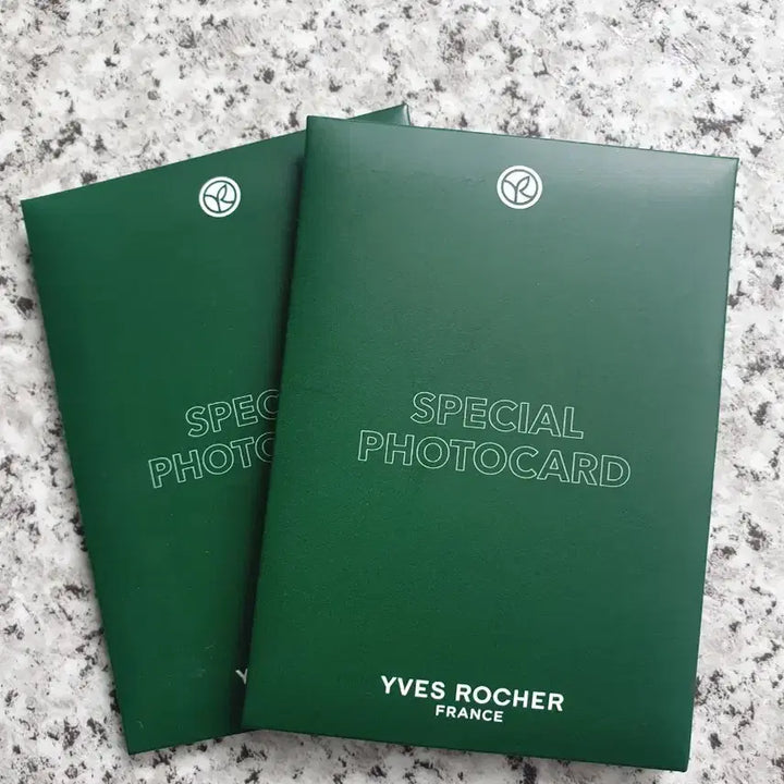 [BUNJANG] Yves Rocher Olive Young Photocard 2 Set (Sealed) / 미개봉) 이브로쉐 올데프 포카 2set