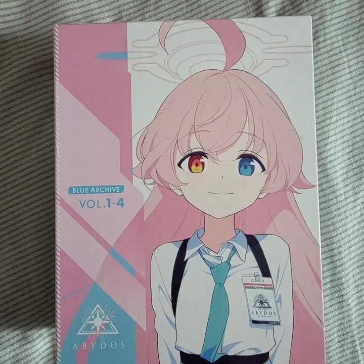 [BUNJANG] Blue Archive Blu-ray Set (Volumes 1-4) / 블루아카이브 블루레이 1-4 판매합니다.