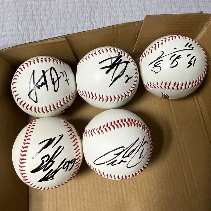 [BUNJANG] LG Twins Signed Baseball (Various Players) / LG 트윈스 싸인볼 판매합니다