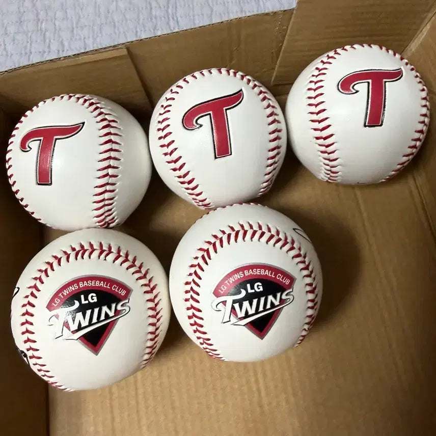[BUNJANG] LG Twins Signed Baseball (Various Players) / LG 트윈스 싸인볼 판매합니다