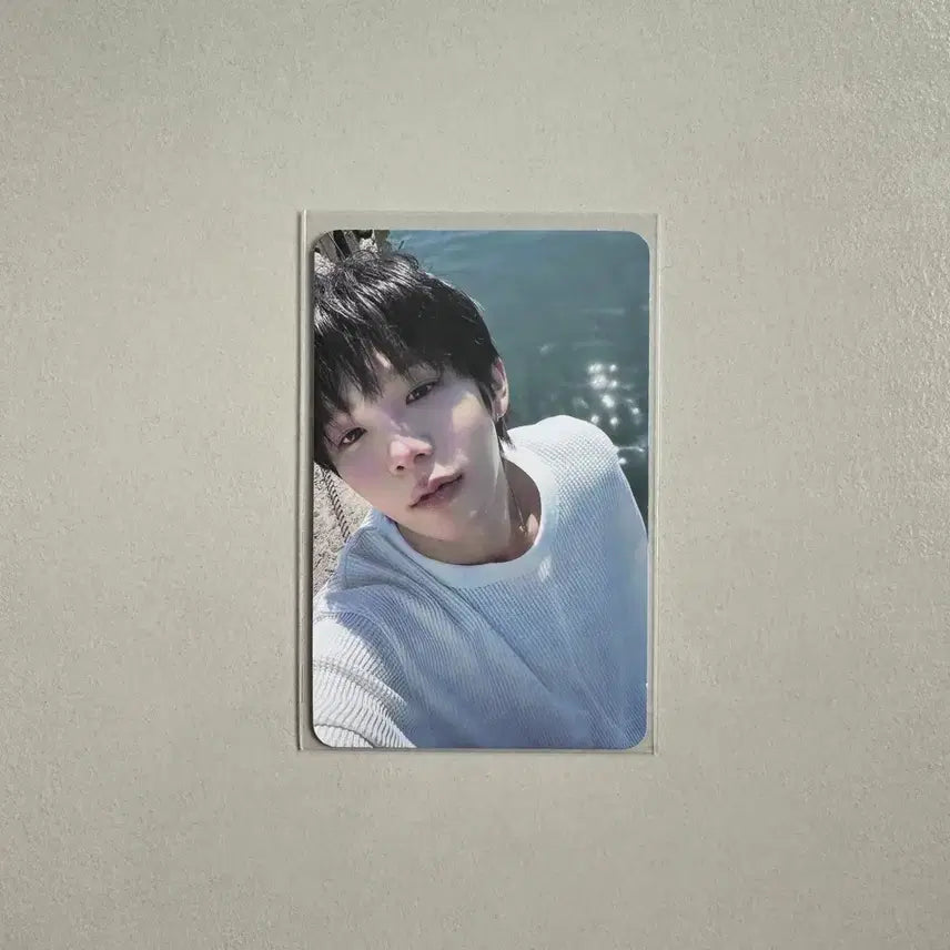 [BUNJANG] RIIZE D.Y.D Mini 2nd Album Photobook Version B Photocard (Shotaro) / 라이즈 dyd 미니 2집 포토북 B버전 포카 (쇼타로)