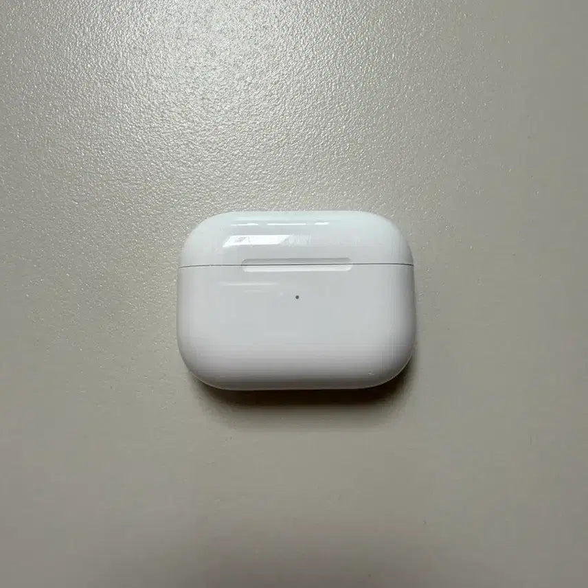 [BUNJANG] Apple AirPods Pro 2nd Generation USB-C / 에어팟 프로2 (c타입)