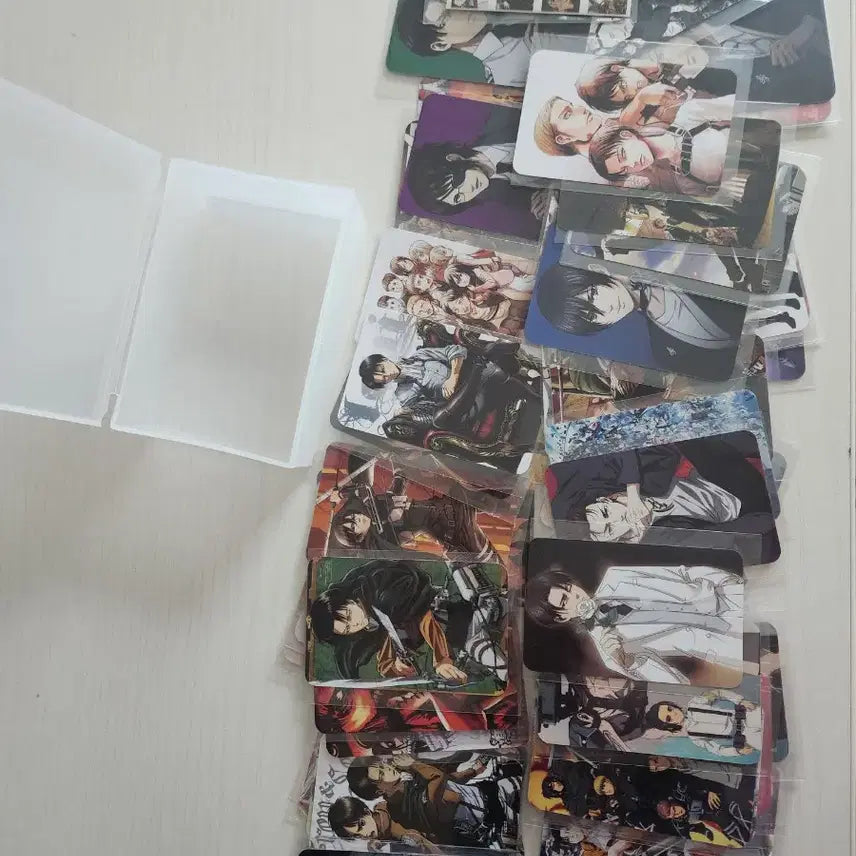 [BUNJANG] Attack on Titan Illustration Card Bundle Set (60 pcs) / 진격의 거인 일러스트 카드 포카 일괄 60장