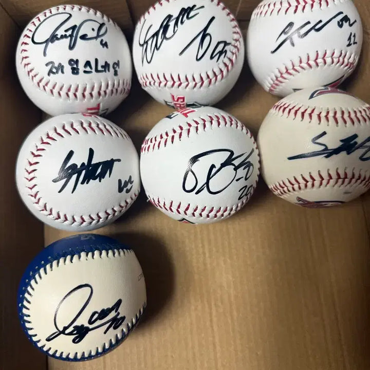 [BUNJANG] Kia Tigers Signed Baseball Collection / 기아 타이거즈 로고볼 싸인볼