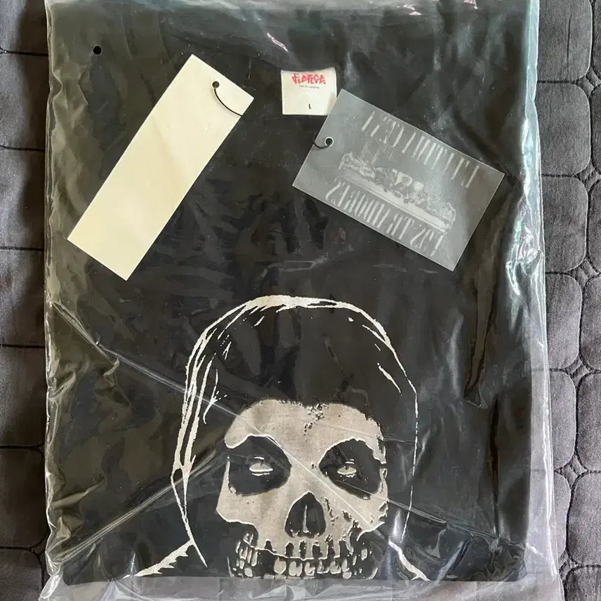 [SOLD OUT] 블랙아웃 피어스 미스피츠 L (새상품)