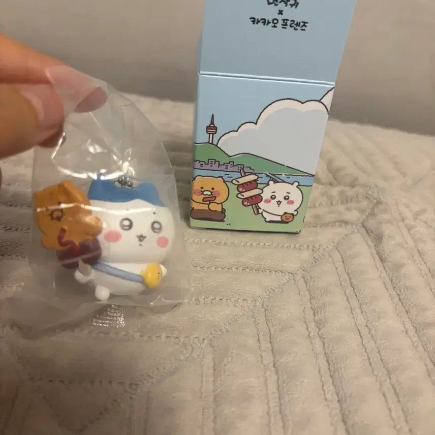 [BUNJANG] Kakao Friends x Chiikawa Chu-si-ki Collaboration Figure Keychain / 먼작귀 카카오프렌즈 콜라보 피규어 하치와레 라이언