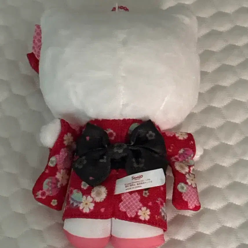 [BUNJANG] Sanrio Hello Kitty Kimono Plush / 키티 솜인형 기모노 복장