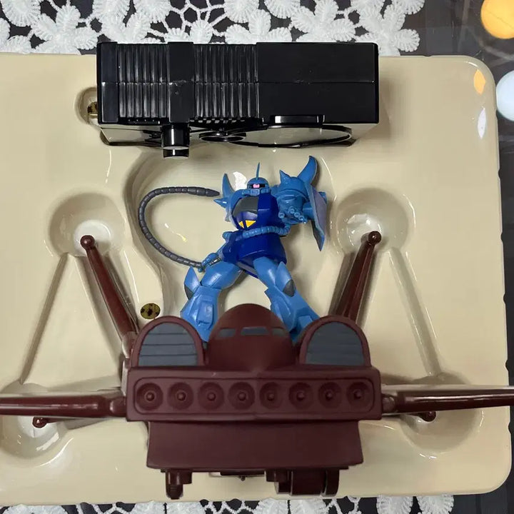 [BUNJANG] Bandai Mobile Suit Gundam Zaku &amp; Gouf Remote Control Figures / 건담 RC카 구프 자쿠 리모트컨트롤 고전 피규어 건프라