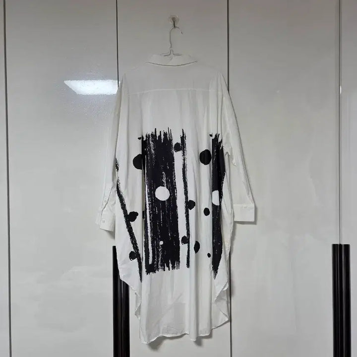 [BUNJANG] Comi Termisaki Oversized Shirt White / 코비터미사키 오버사이즈 셔츠 화이트