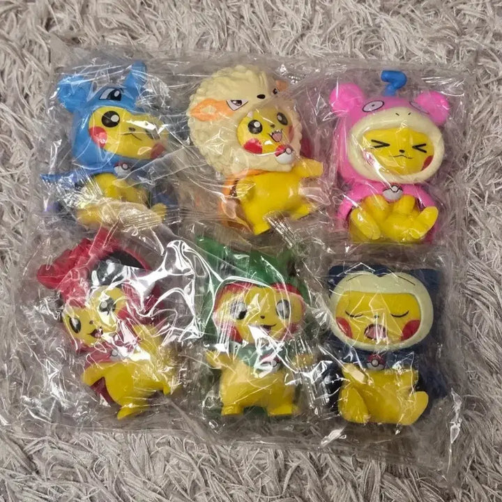 [BUNJANG] Pokemon Pikachu Cosplay Figure 6-Piece Set (Sealed) / 포켓몬스터 코스프레 피카츄 피규어 미개봉 6종 세트로 일괄 판매합니다.