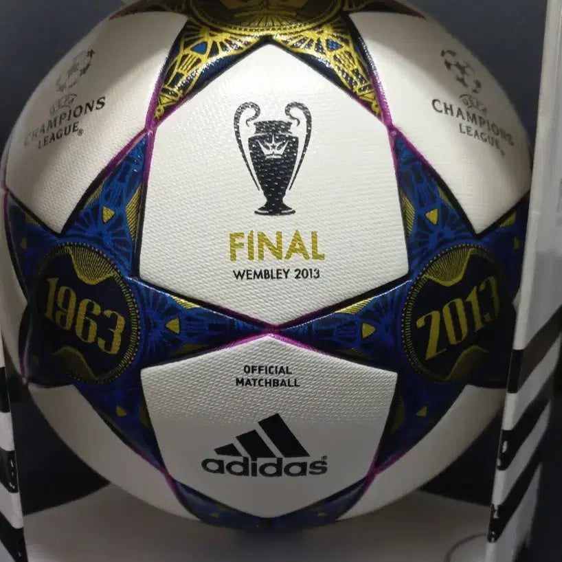 [BUNJANG] Adidas Champions League Wembley Finale 2013 Football / 아디다스 챔피언스리그 축구공 2013 웸블리 피날레