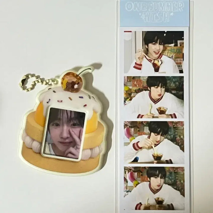 [BUNJANG] NCT WISH Sakuya Birthday Cake Keychain + Exhibition 4-Cut Photocard Bundle Set / 엔시티 위시 사쿠야 생일 케이크 키링 + 전시회 네컷 포토 일괄