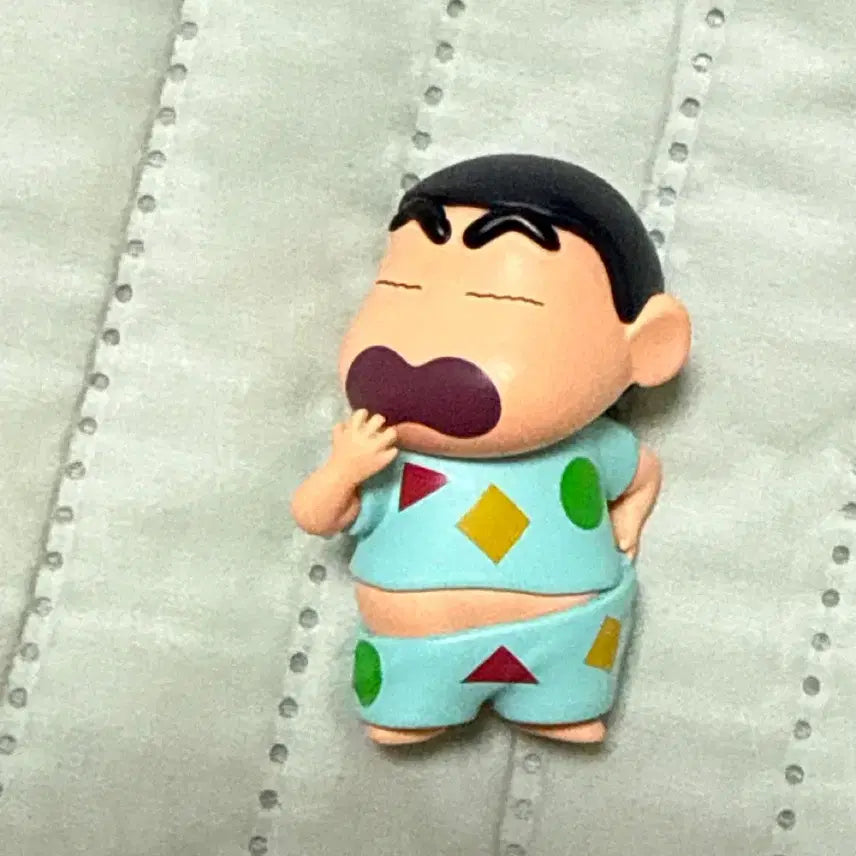 [BUNJANG] Shin-chan Yawning and Scratching Butt Figure / 하품하면서 엉덩이 긁는 짱구 피규어