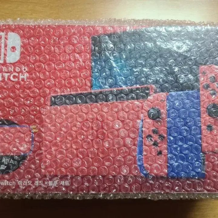 [BUNJANG] Nintendo Switch HAC-001(-01) Mario Red Bundle - Excellent Condition, Full Box, Pouch &amp; Thumb Grips / 초S급)닌텐도 스위치 신형 마리오 레드 배터리개선 풀박스+파우치,냥발캡