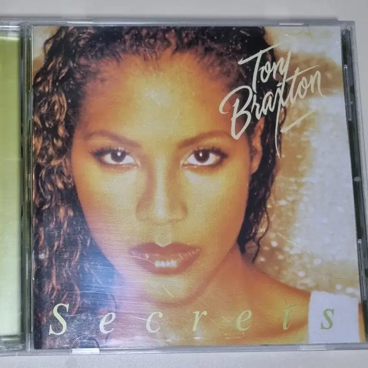 [BUNJANG] Toni Braxton Secrets 2nd Album Unsealed CD / 토니 브랙스톤 Secrets 2집 (개봉 CD)