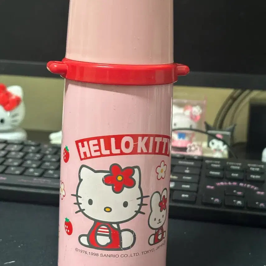 [BUNJANG] Hello Kitty 1998 Vintage Water Bottle / 헬로키티 고전템 팝니다 (98년도 생산)