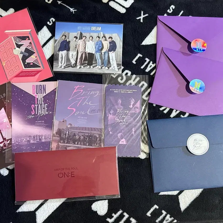 [BUNJANG] BTS Movie Postcards and Memorabilia Bundle Set / 방탄소년단 영화 엽서 외 추억템 일괄