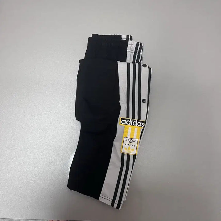 [BUNJANG] Adidas Adibreak 3-Stripes Snap Pants / 아디다스 아디브레이크 삼선 스냅팬츠 트랙팬츠 판매