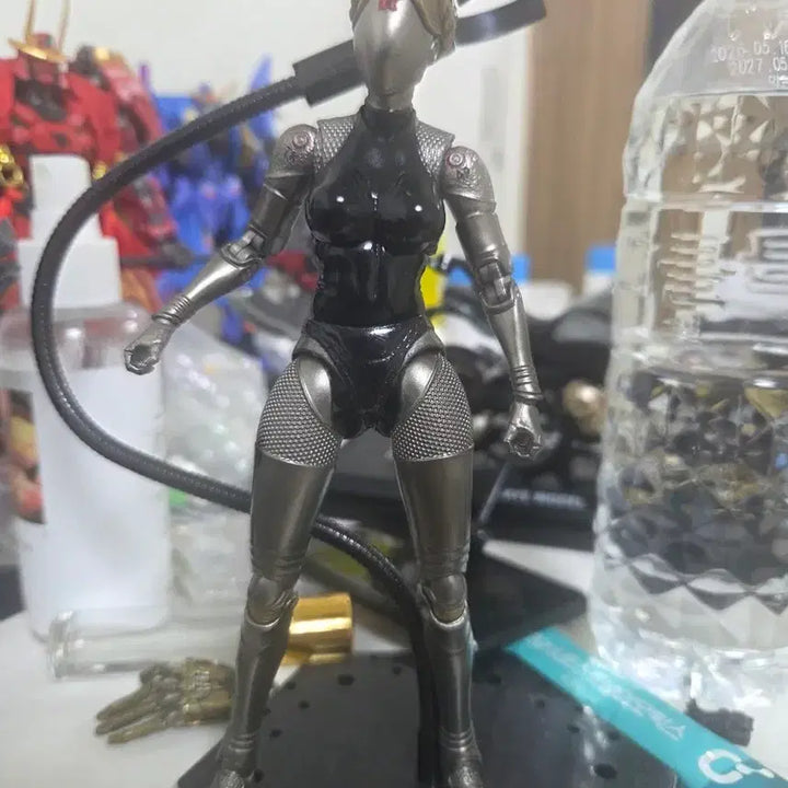 [BUNJANG] Wikitoy Atomic Heart Twins Figure / 위키토이 아토믹 하트 트윈스 팝니다