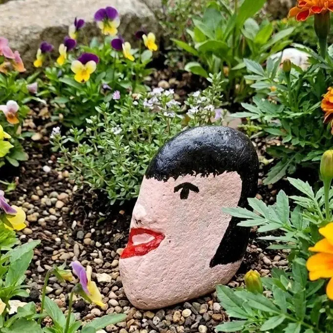 [BUNJANG] Hand-Painted Stone Garden Ornament / 화단 감성 돌