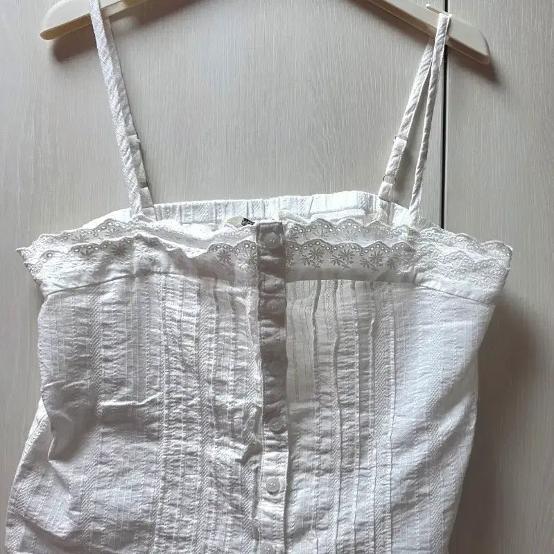 [BUNJANG] Mixxo Lace Open Tank Blouse (M) / 미쏘 레이스오픈나시 블라우스(M)