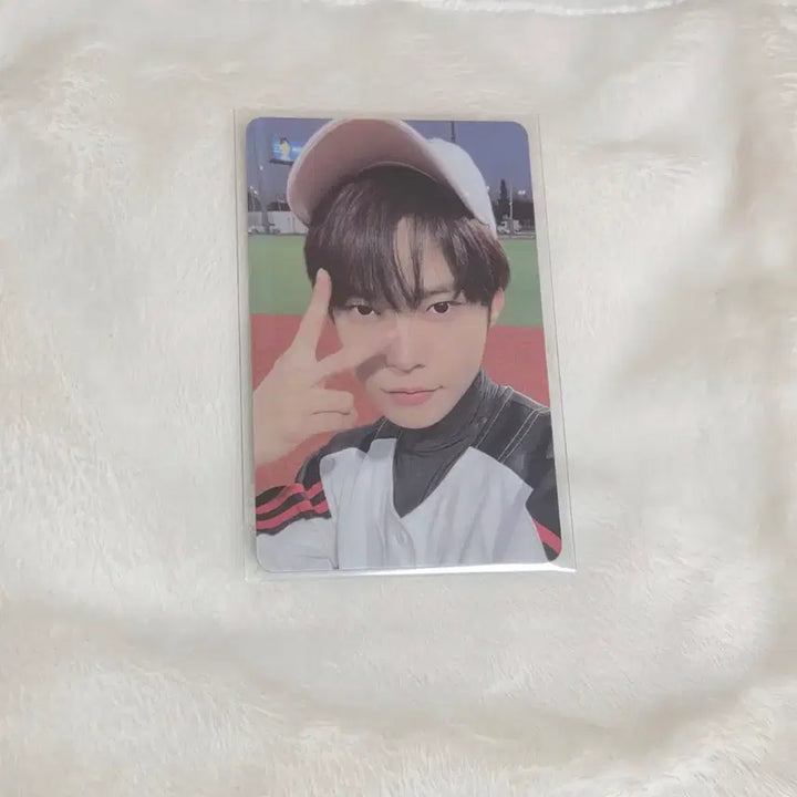 [BUNJANG] NCT Doyoung Universe SM Store Lucky Draw POB Photocard / NCT 엔시티 도영 유니버스 슴스토어 럭드 포카 미공포 판매