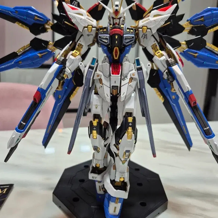 [BUNJANG] Bandai MGEX Strike Freedom Gundam - Built Model / 반다이 MGEX 스트라이크프리덤 깔끔가조