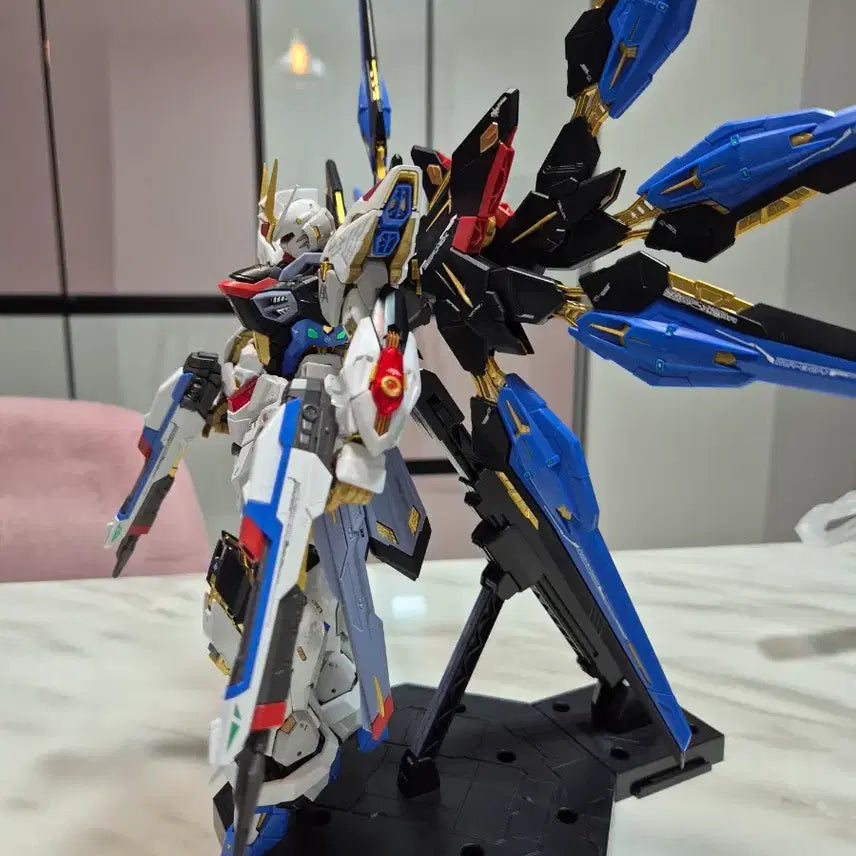 [BUNJANG] Bandai MGEX Strike Freedom Gundam - Built Model / 반다이 MGEX 스트라이크프리덤 깔끔가조