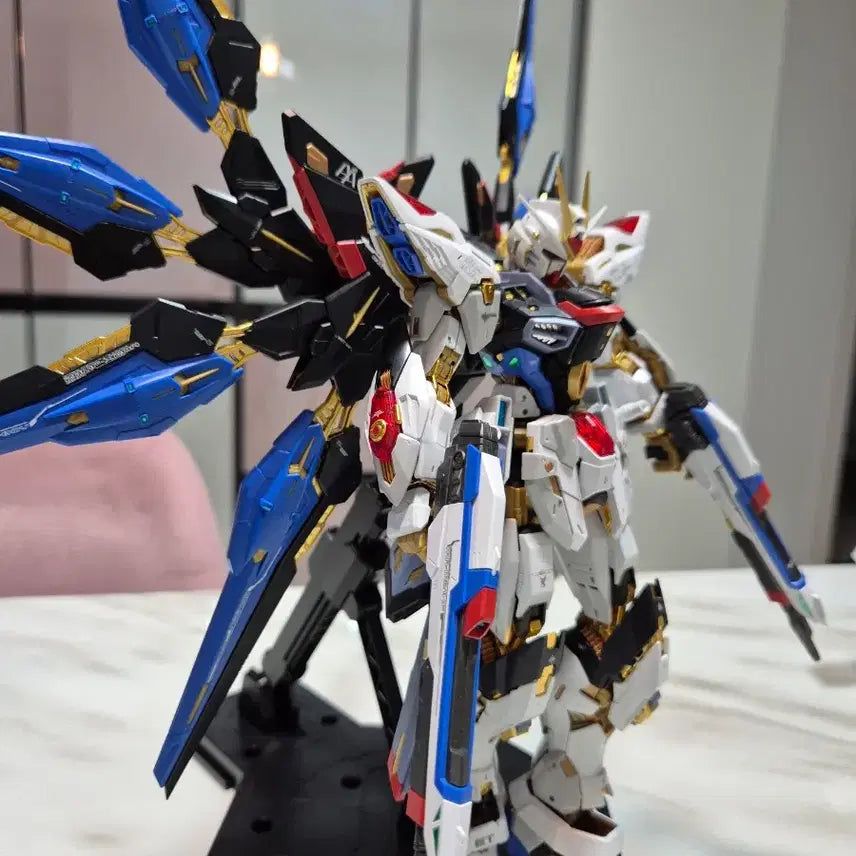[BUNJANG] Bandai MGEX Strike Freedom Gundam - Built Model / 반다이 MGEX 스트라이크프리덤 깔끔가조