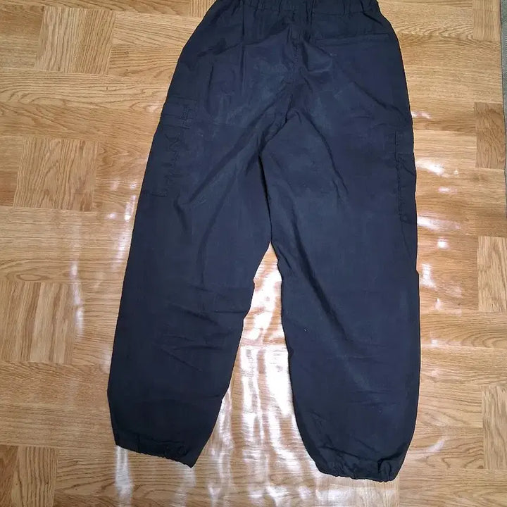 [BUNJANG] Uniqlo Cargo Pants Dark Grey (130) / 유니클로 카고 바지 다크그레이(130)