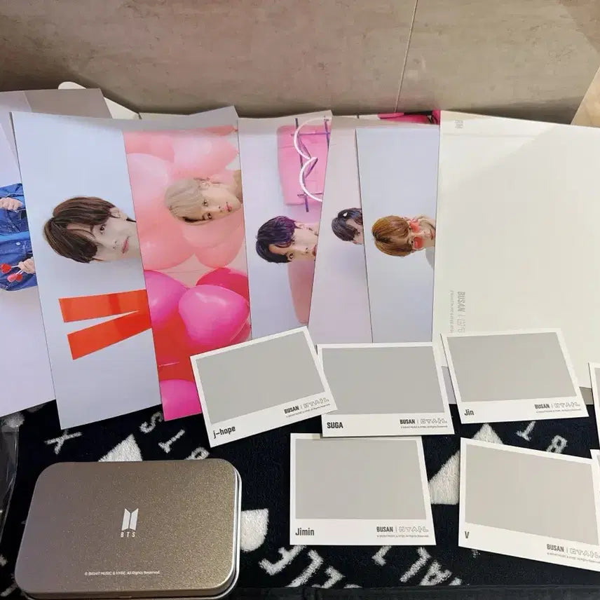 [BUNJANG] BTS Yet to Come in Busan Polaroid &amp; Mini Poster Bundle Set / 방탄소년단 부산콘 옛투컴 폴라로이드, 미니포스터 일괄