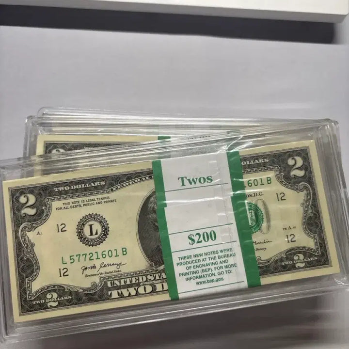 [BUNJANG] Lucky 2 Dollar Bills 100-Note Bundle (200 Dollars) / 행운의 2달러 100장 다발 [200달러]