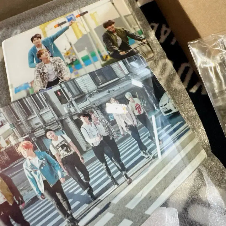 [BUNJANG] BTS Butterfly Dream Framed Print + Magnet Set (Rare Goods) / 방탄소년단 버터플라이드림 액자+마그넷 (희귀굿즈