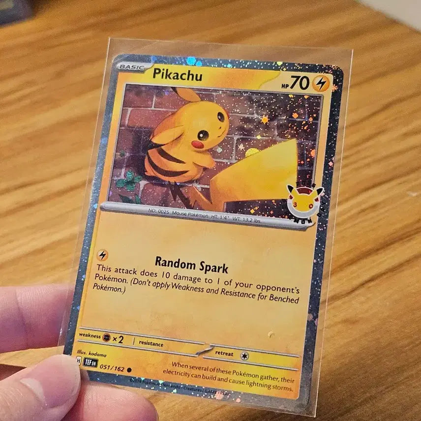 [BUNJANG] Pokemon Pikachu Cosmo Holo 30th Anniversary North American Edition Trading Card / 포켓몬 북미판 30주년 피카츄 코스모스 홀로