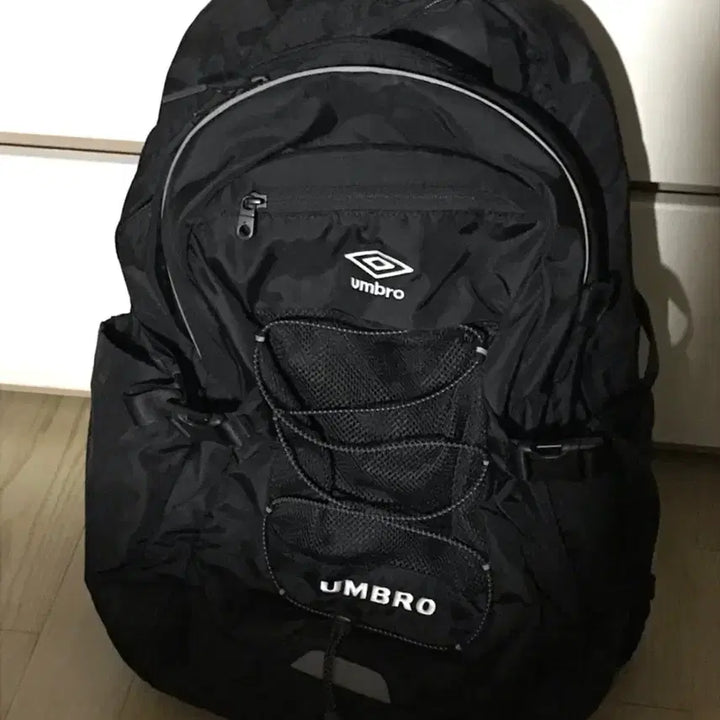 [BUNJANG] Umbro Backpack Black / 엄브로 백팩 블랙