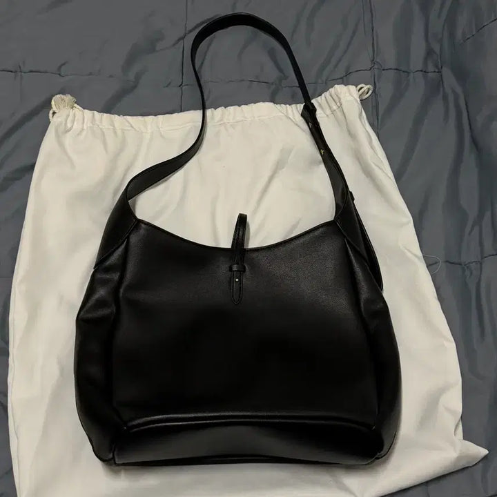 [BUNJANG] LEMAIRE Croissant Bag Black / 르메메 삭 로망 블랙